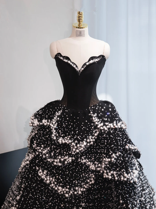 Black strapless, fitted waist, full skirt, long ball gown R8970