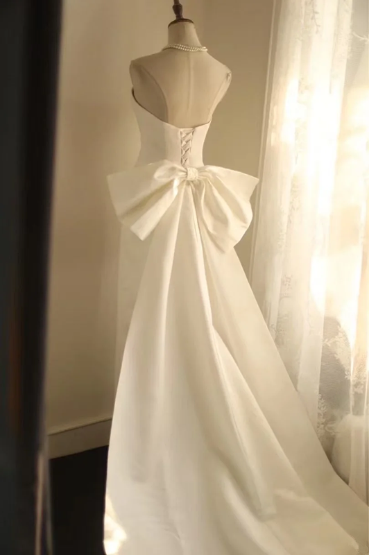White strapless fitted long ball gown, elegant and classic style R6793