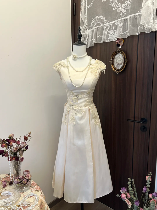 Champagne satin embroidered waist slim fit long skirt homecoming dress R4332