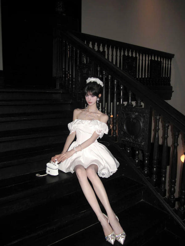 White off-the-shoulder neckline lace trim waist slim A-line short skirt homecoming dress R5063