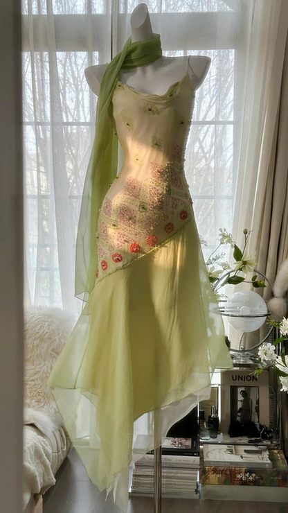 Light yellow halter-neck fitted bodycon long ball gown R6554