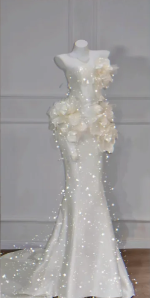 Apricot Strapless Fitted-Waist Prom Dress with 3D Flowers and a Hip-Hugging Long Silhouette R6514