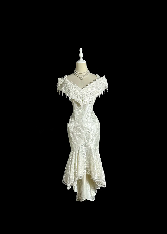 White V-neck lace fitted elegant ball gown R6634