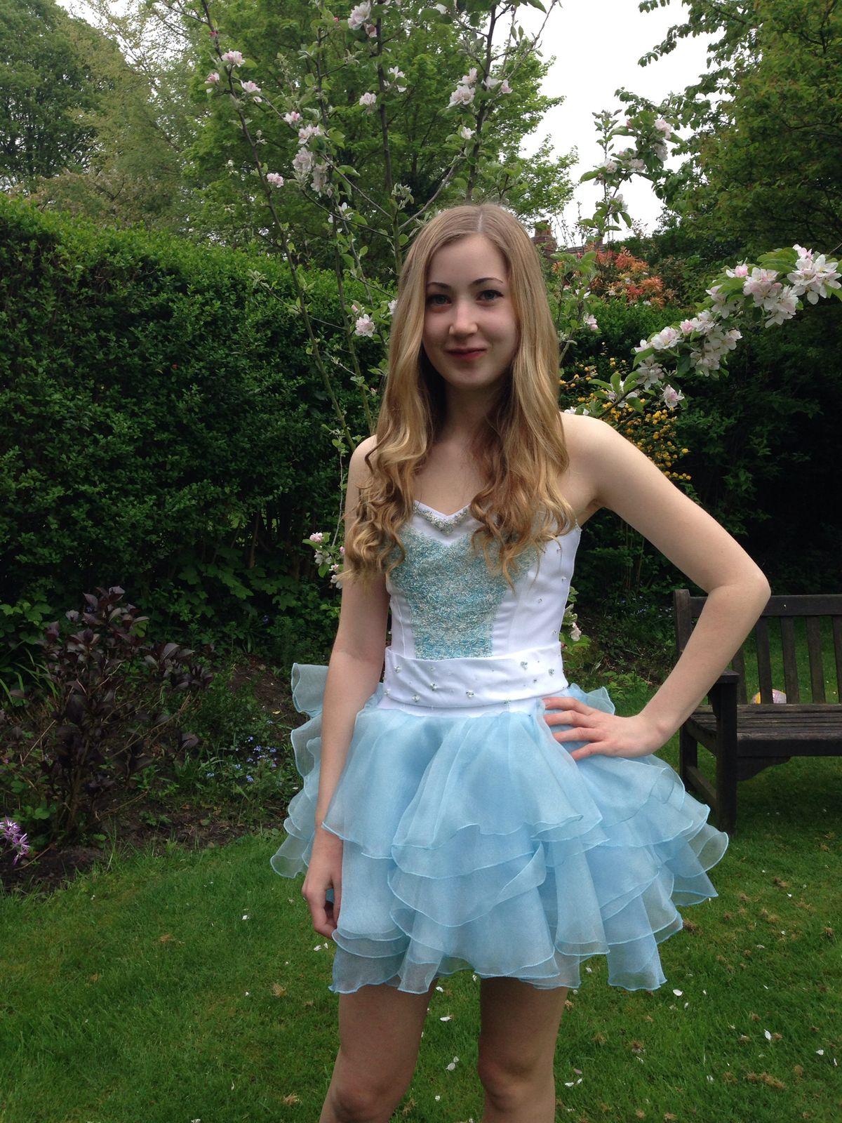 Light-colored tube-top waist cake puffy skirt homecoming dress R5576