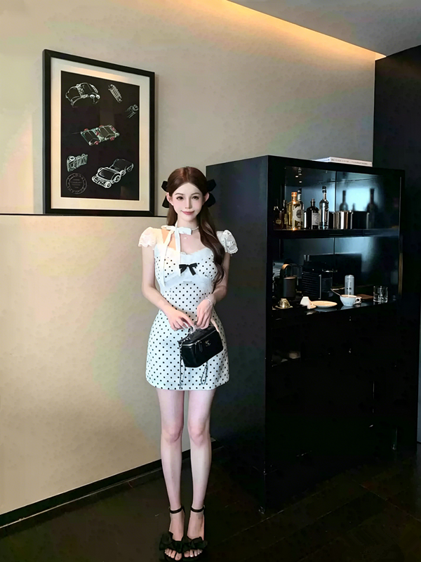 Retro Polka Dot Bodycon Mini Dress with Lace Trim R9164