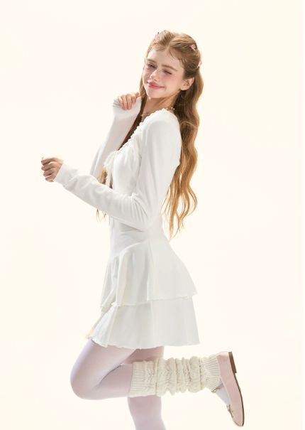 White Long Sleeve Tiered Mini Dress With Ruched Neckline And Bow Detail R9295