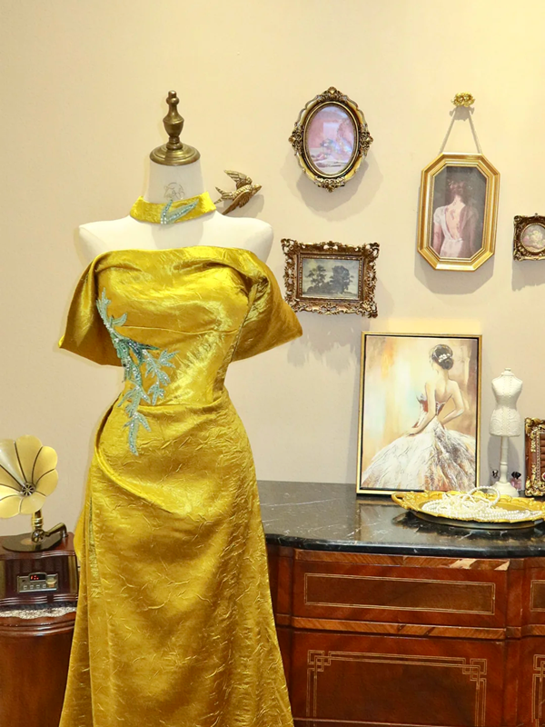 Gold off-the-shoulder strapless fitted long ball gown R7159