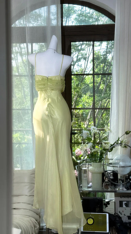 Light green halter neck straps, fitted waist, elegant ball gown R6527