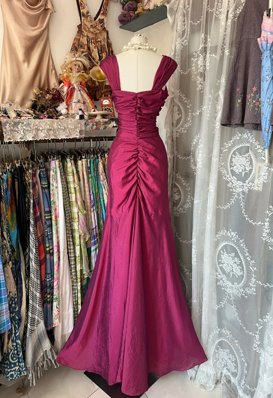 Rose red satin fitted fishtail ball gown R6327