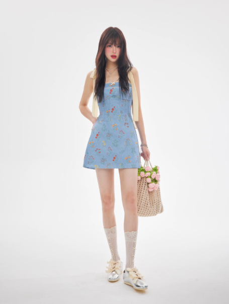 French-Style Floral Print Sundress With A Fitted Waist R9375
