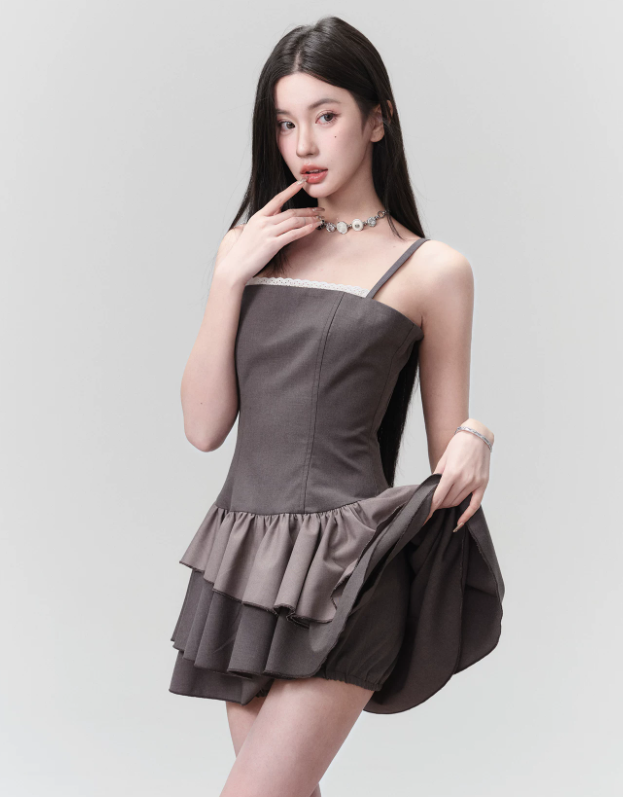 Grey Spaghetti Strap Mini Dress Women With Lace Trim And Tiered Cake Skirt R9445