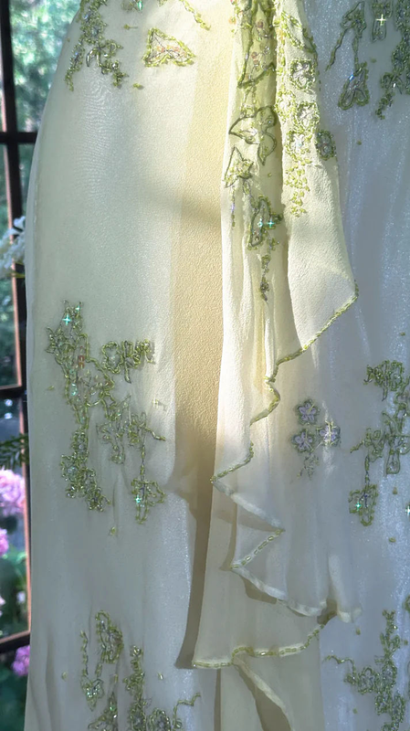 Light green halter neck straps, fitted waist, elegant ball gown R6527