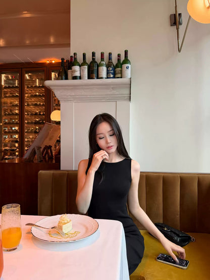 Classic Minimalist Sheath Mini Dress Round Neck Plain Detail Crepe R9188