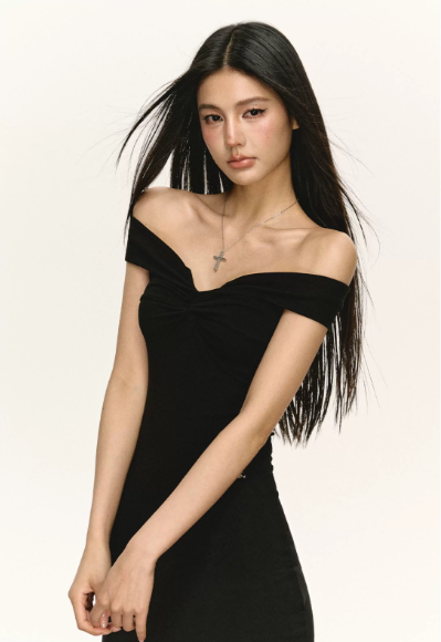 Black Off Shoulder Twisted Front Mini Dress Women 2026 Summer Slim Fit Party Dress R9391