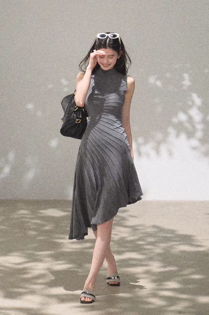 Grey Turtleneck Sleeveless Midi Dress Women Diagonal Ruched Asymmetrical Hem Dress R9357