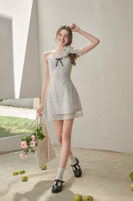 Preppy White Eyelet Lace Dress with Spaghetti Straps and Bow Detail R9266