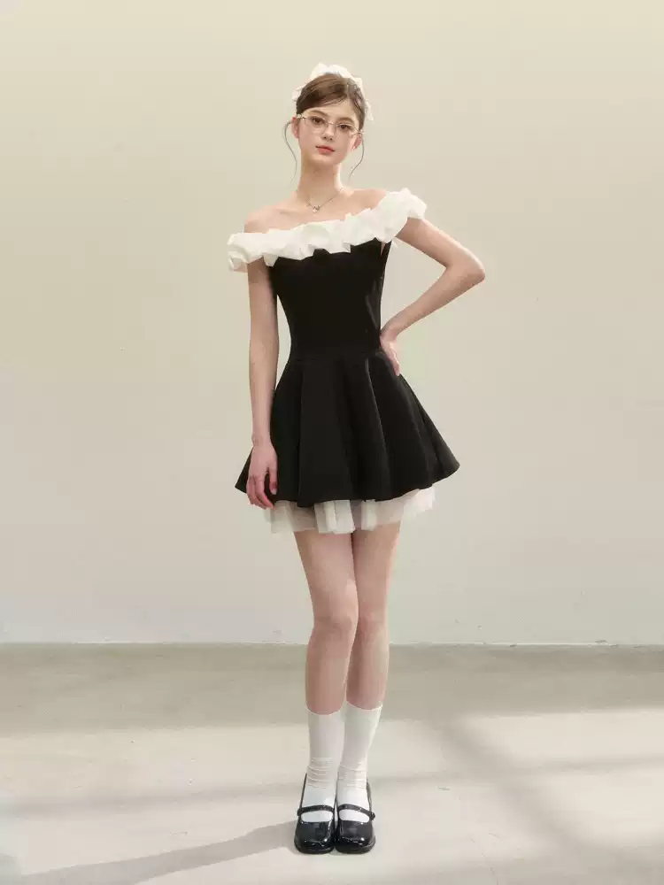 Classic Black White Off Shoulder A-Line Party Dress with Ruffle Top R9215