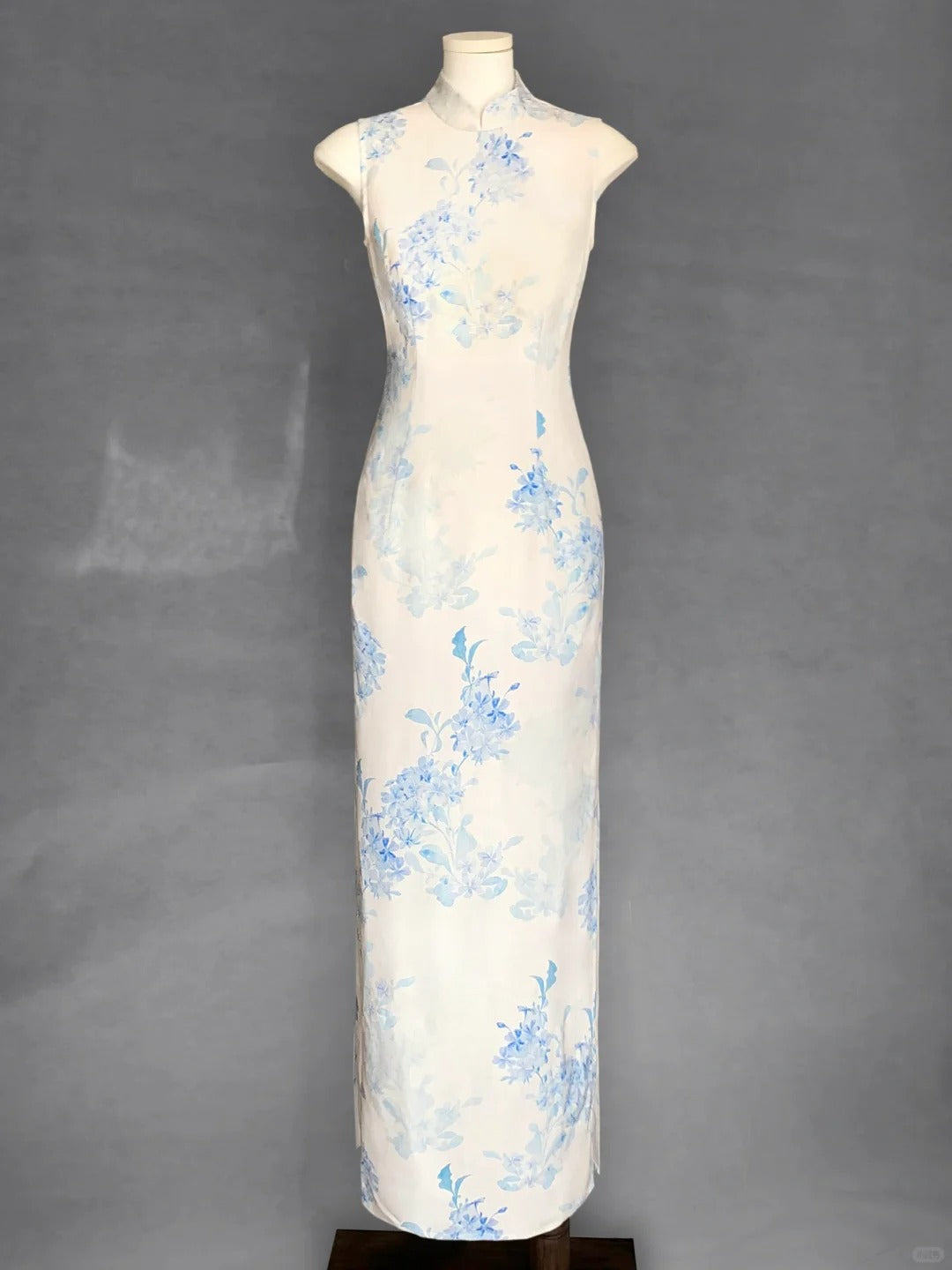 Traditional Chinese Cheongsam with Light Blue Floral Print and Satin-Like Fabric R9130