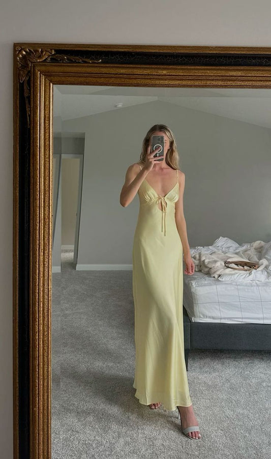 Elegant Yellow V-neck Spaghetti Strap Long Prom Dress         S7152