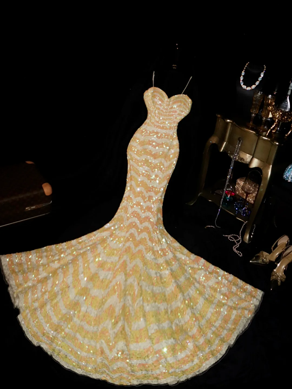 Yellow sequined halter-neck fitted mermaid long ball gown R6407