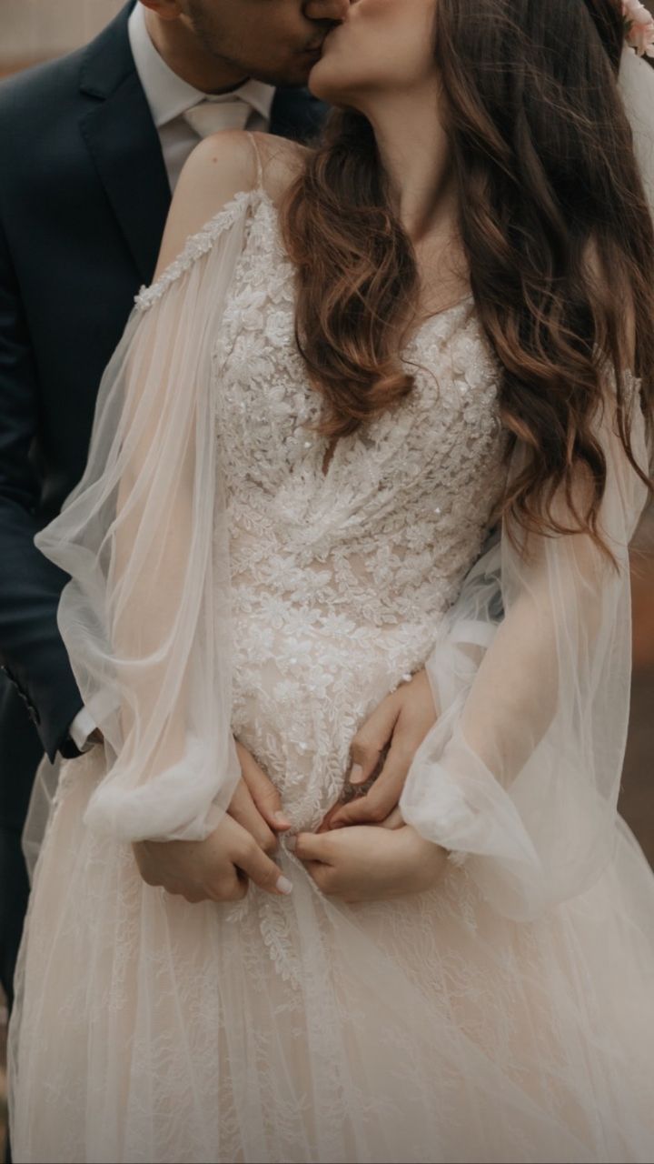 A Line Tulle Off Shoulder wedding dress Elegant Princess Bridal Gown        S7052