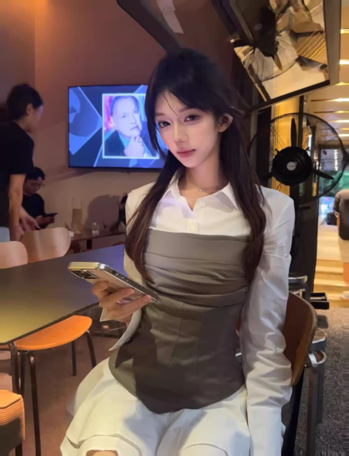 High-grade stitching contrast color long-sleeved shirt dress 2025 waist A-line short skirt R1015