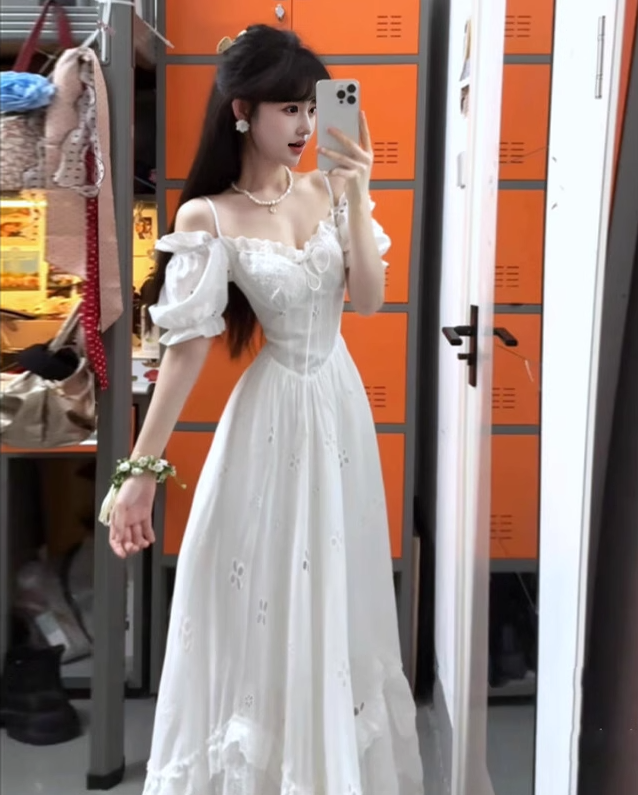 Gentle style white hollow suspender dress unique waist temperament long skirt R0509