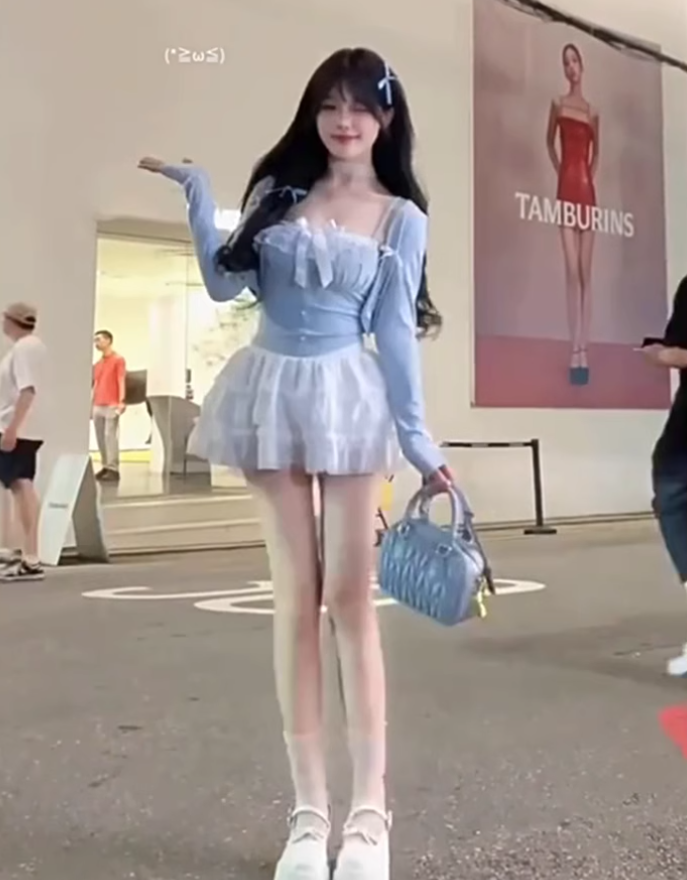 Large size French pure desire style sweet spicy cardigan sling puffy cake skirt suit R1845