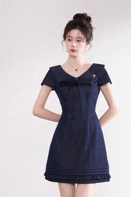 Design sense niche blue v-neck denim dress temperament French college style short skirt R4140