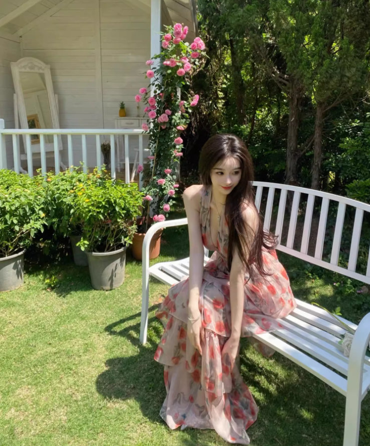 Green halo halter neck backless dress for seaside vacation R1597