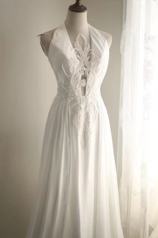 White halter-neck fitted long ball gown R6794