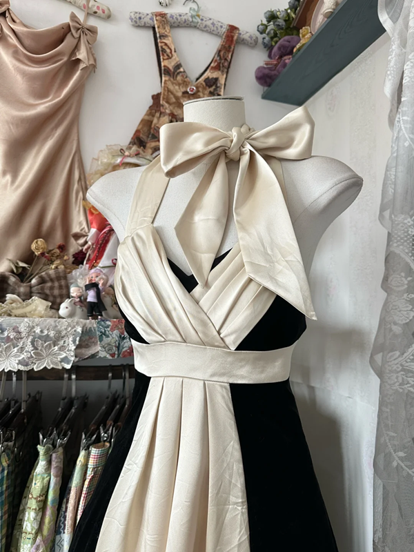 Black and white halter neck fitted A-line mini skirt, prom dress R6315