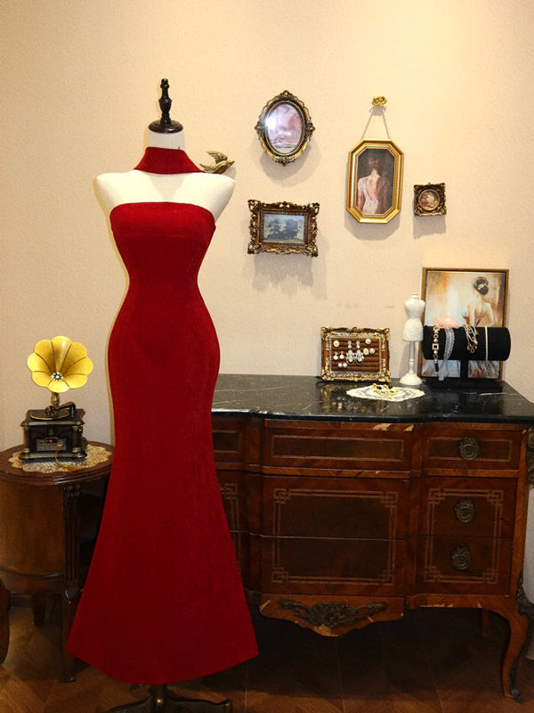 Red strapless fitted waist elongated wedding dress R6595