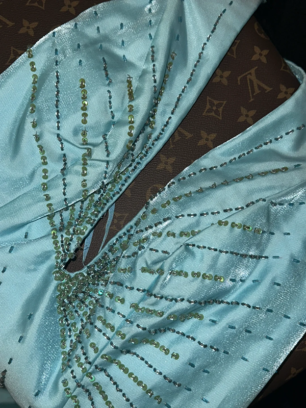 Light blue halter-neck fitted mermaid long ball gown R6994