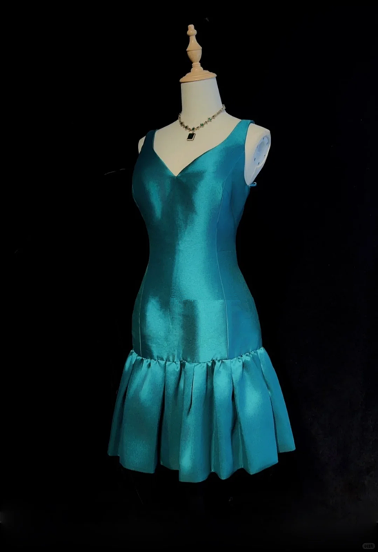 Lake blue deep V neckline waist slim fishtail skirt mid-length dress homecoming dress R4902