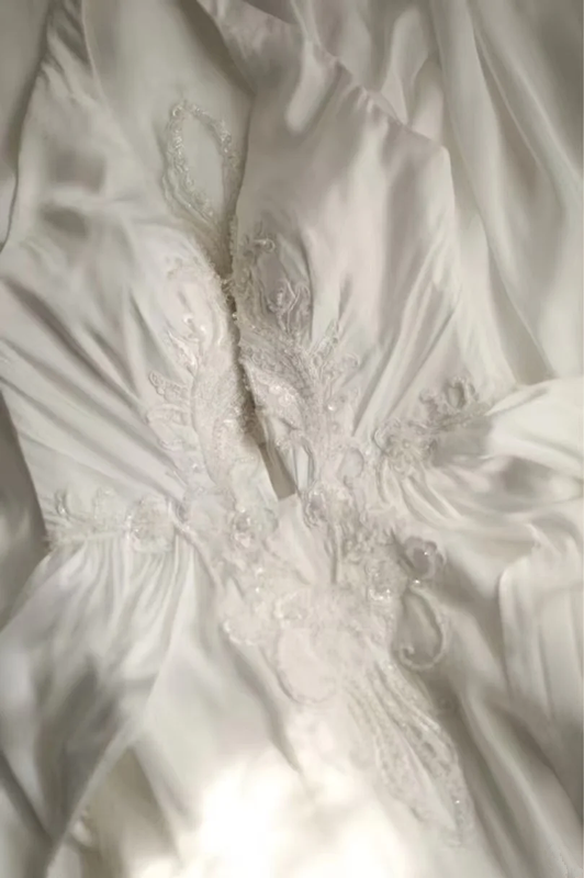 White halter-neck fitted long ball gown R6794