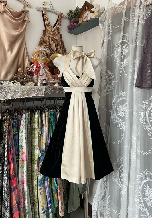 Black and white halter neck fitted A-line mini skirt, prom dress R6315