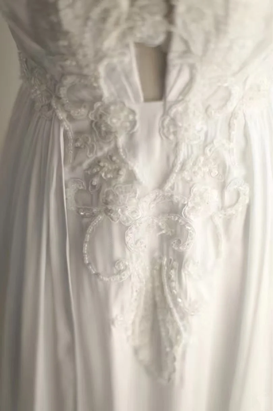 White halter-neck fitted long ball gown R6794