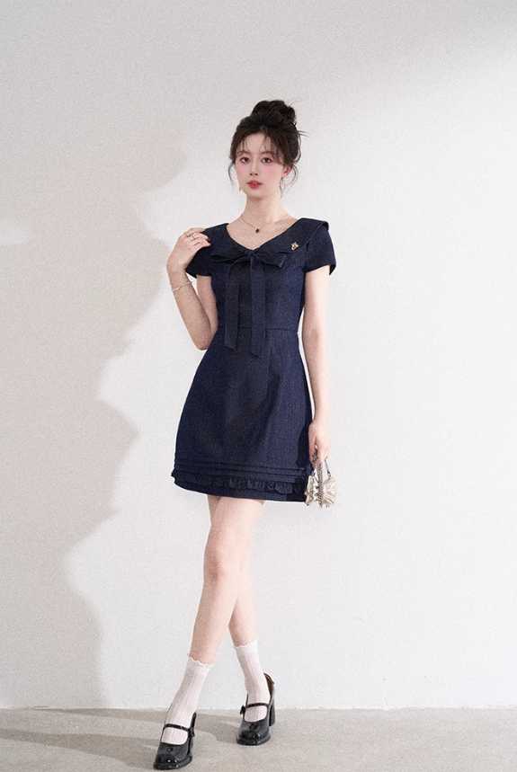 Design sense niche blue v-neck denim dress temperament French college style short skirt R4140