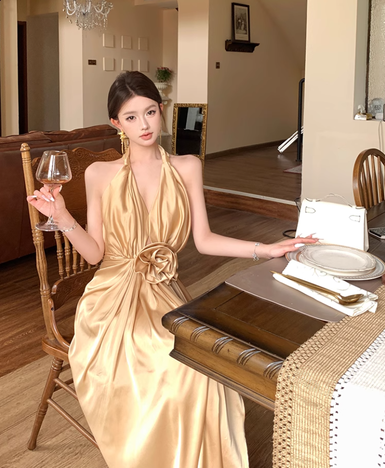 High-end satin backless v-neck halter dress with slim waist and elegant long dress R1779