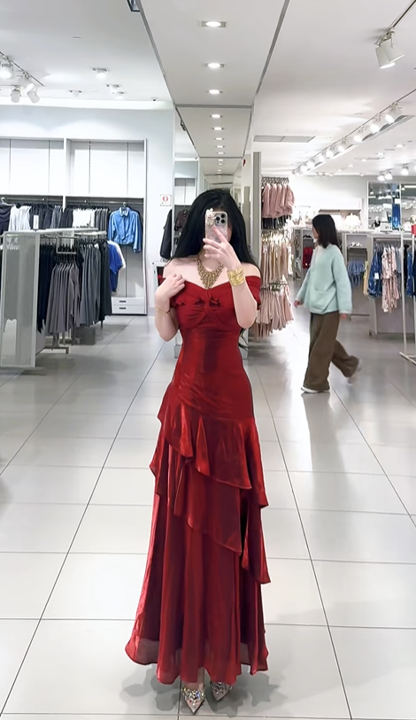 Red off-shoulder fitted waist slim-fitting tiered skirt long ball gown R7782