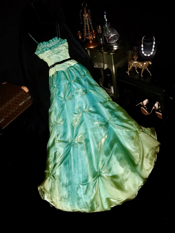 Yellow-green halter-neck pleated waist slim-fit fairy long ball gown R6915