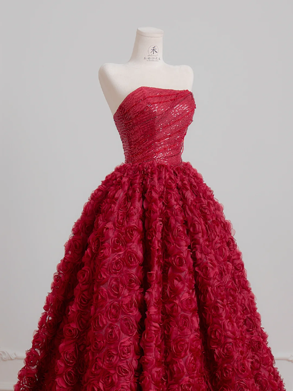 Red strapless, fitted waist, full-skirted, rose-patterned long elegant ball gown/bridal dress R8220