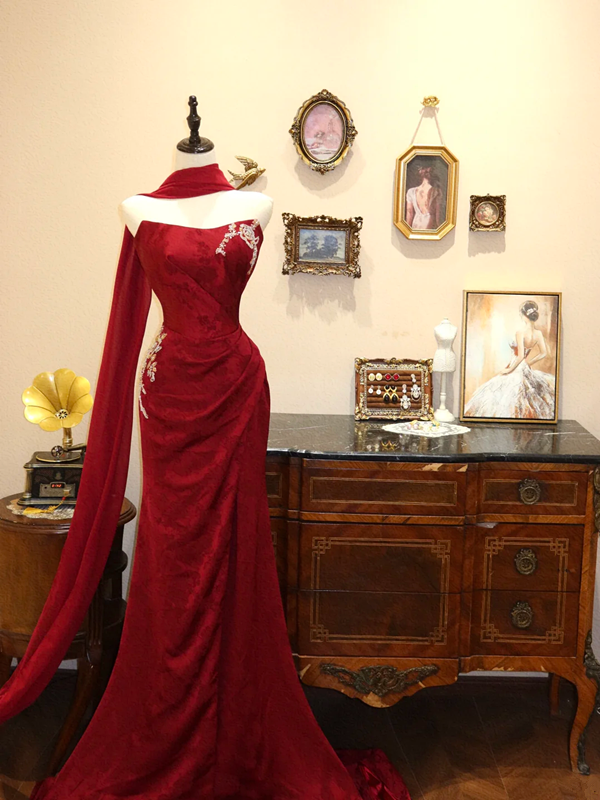 Red strapless fitted waist elegant long bridal gown R6596