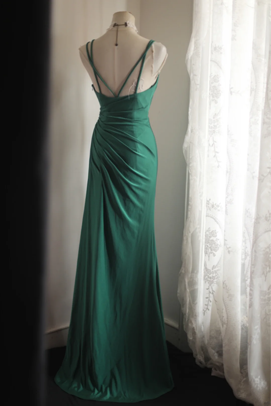 Green halter-neck fitted long ball gown with pleats R6836