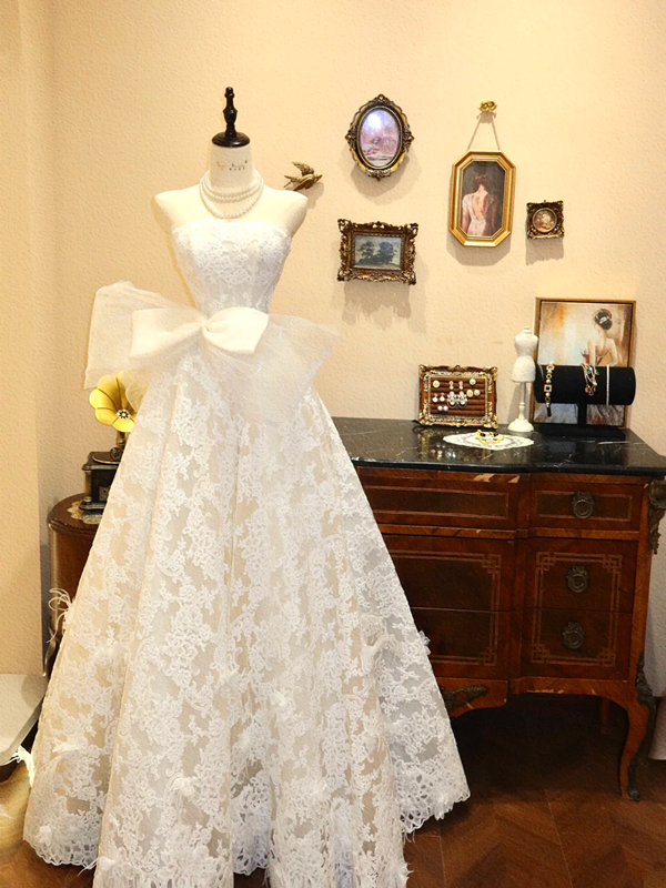 White strapless lace fitted long wedding dress R6598