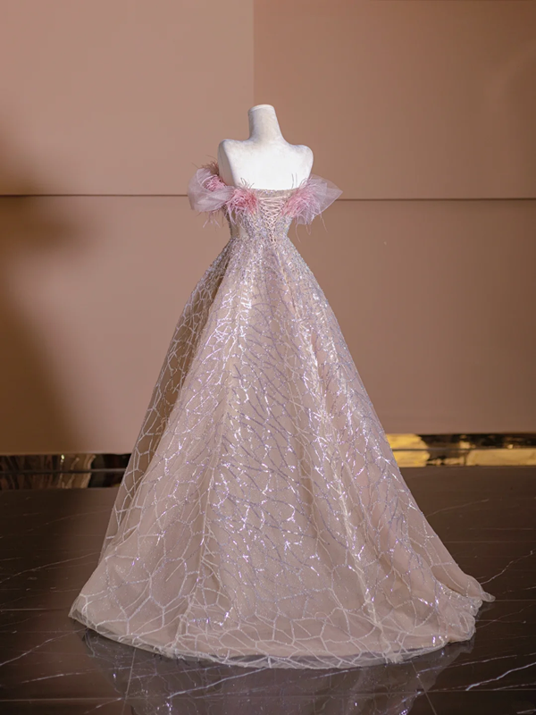 Light pink strapless neckline with feather design, light champagne-colored long ball gown, bridal dress R8366