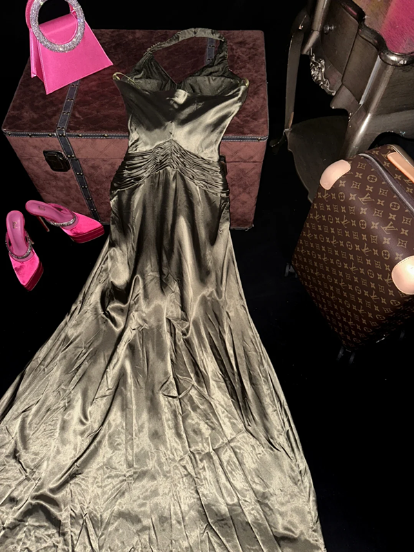 Light gray-green halter neck fitted waist slim-fit satin long ball gown R7037