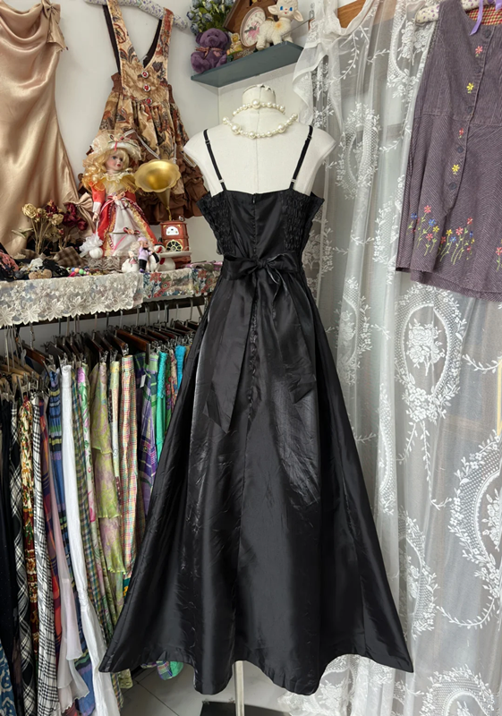Black backless fitted satin A-line gown, ball gown R6358