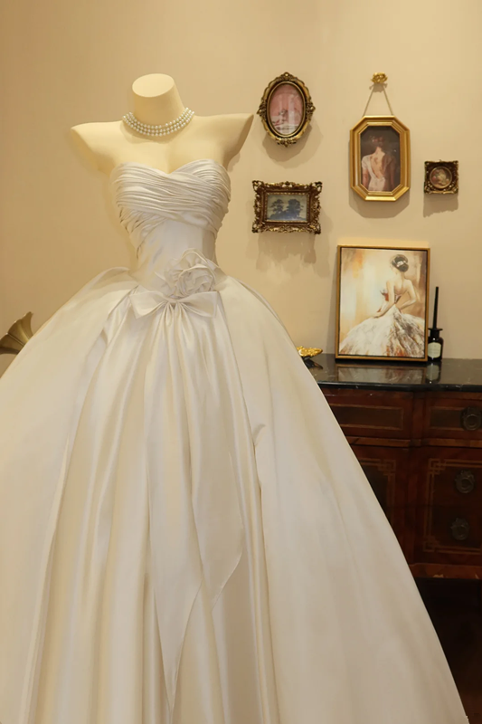 White strapless, fitted waist, full skirt, long ball gown R7191